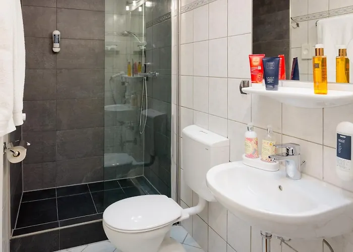 돔블릭 게스트하우스 베츨러